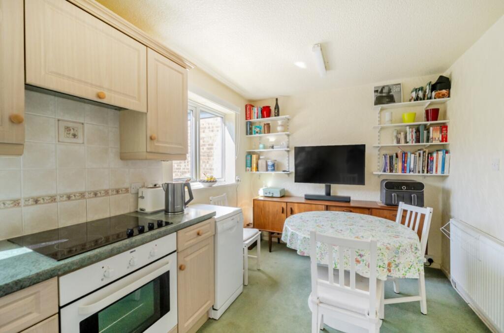 1349921-10-68d284a52bb19