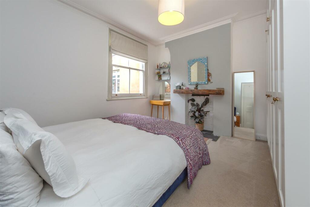 0020_116 Widdenham Road N7.jpg