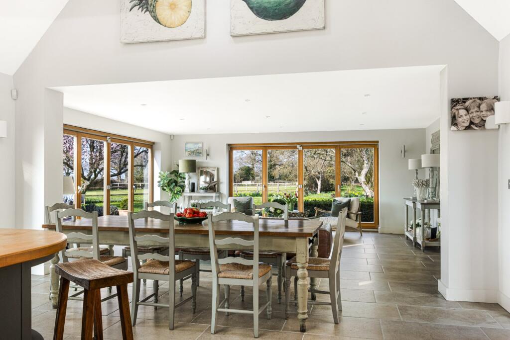 Breakfast Room