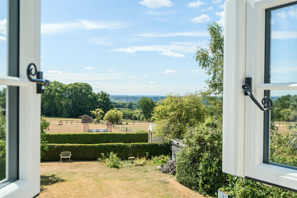 1300269-12-6877a4...