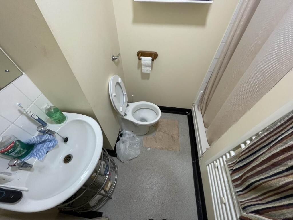 En-Suite Bathroom