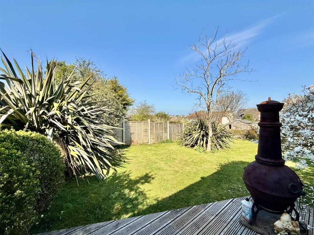 Garden Lodge Deck.jpeg