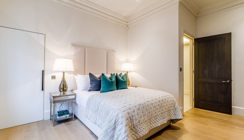 Bedroom 2 (2)