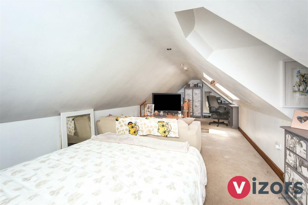 Bedroom 2 (top floor)