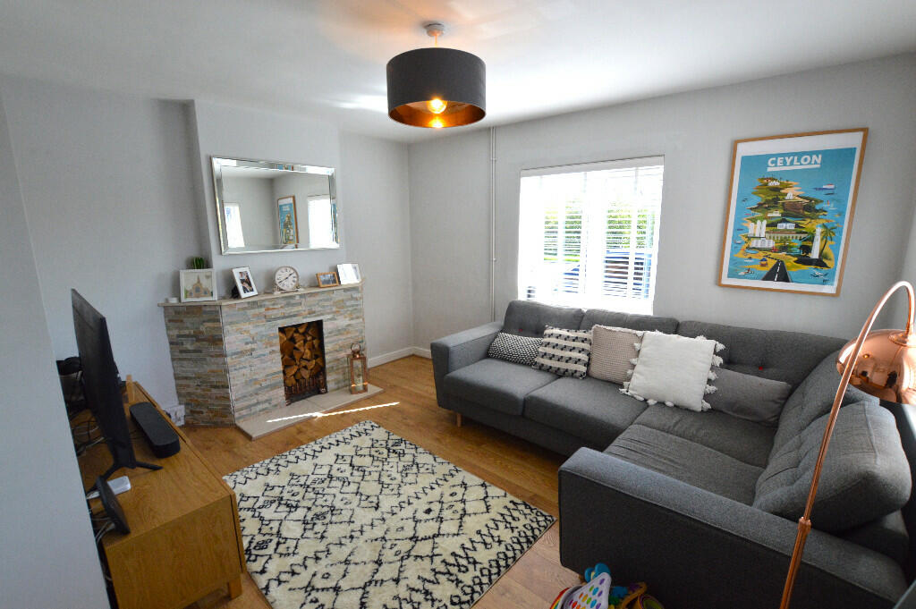 Dual Aspect Lounge