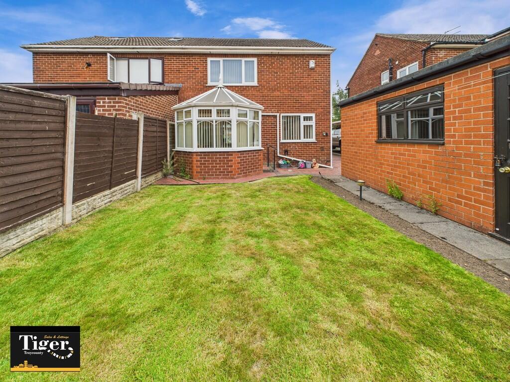 CAM02176G0-PR0681...