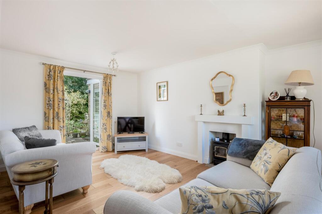 6 Church Close, Charlbury-3.jpg