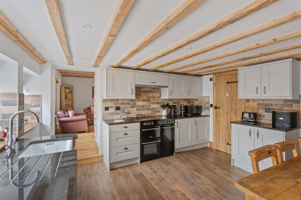 72 Westgate Pickering-11.jpg