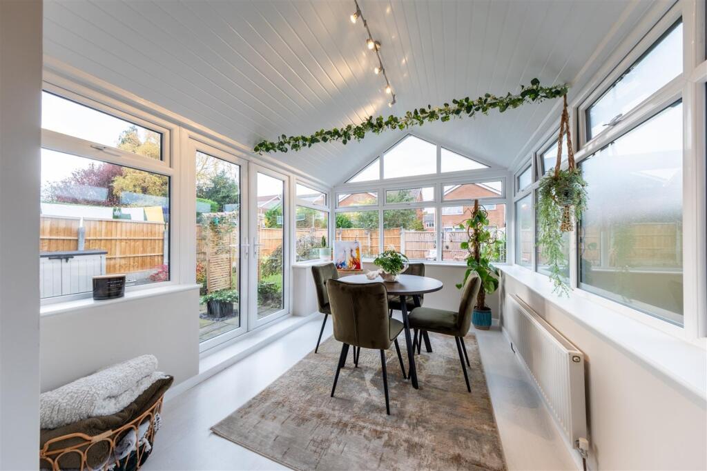 24 Limewood Crescent-007.jpg