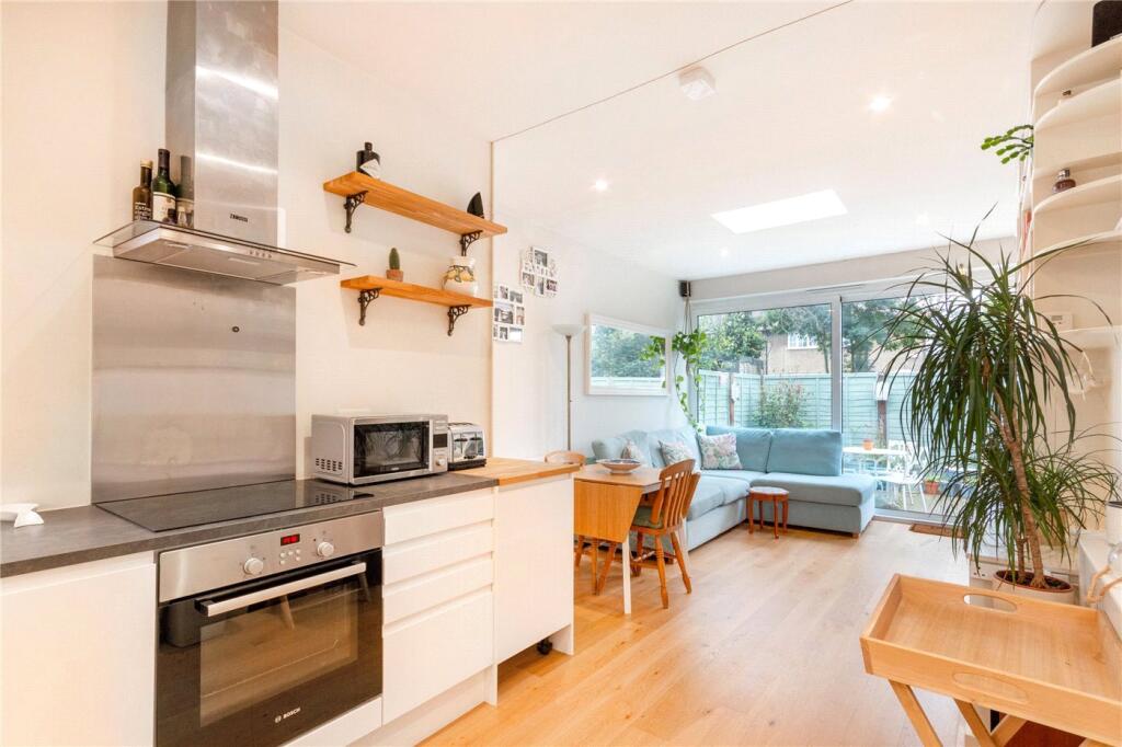 Reception/Kitchen