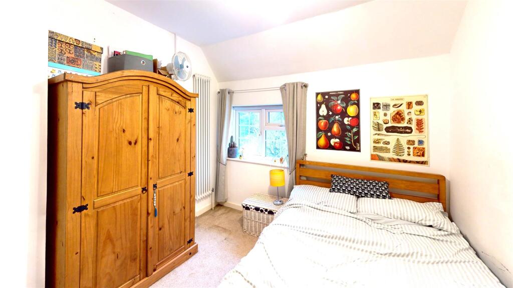 Leechpond-Hill-Bedroom.jpg