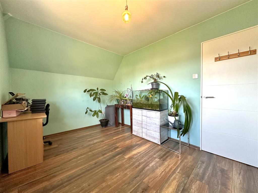 Bedroom Three 977