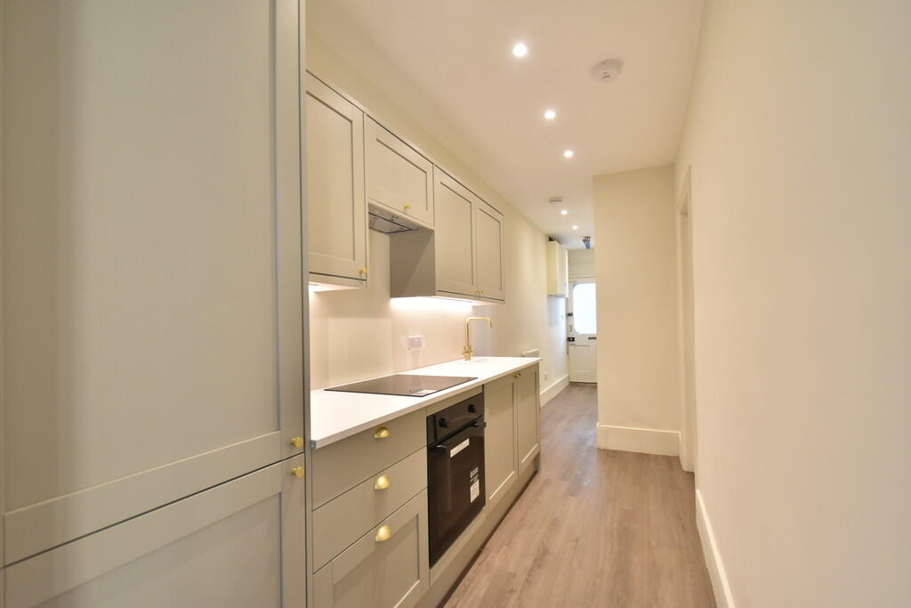 Kitchen 4
