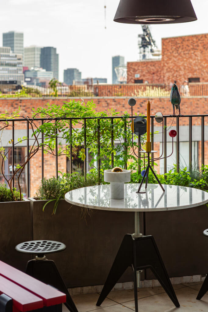 282334 - 25_5_TMH E3 2EF5680-Enhanced-NR-Edit.jpg