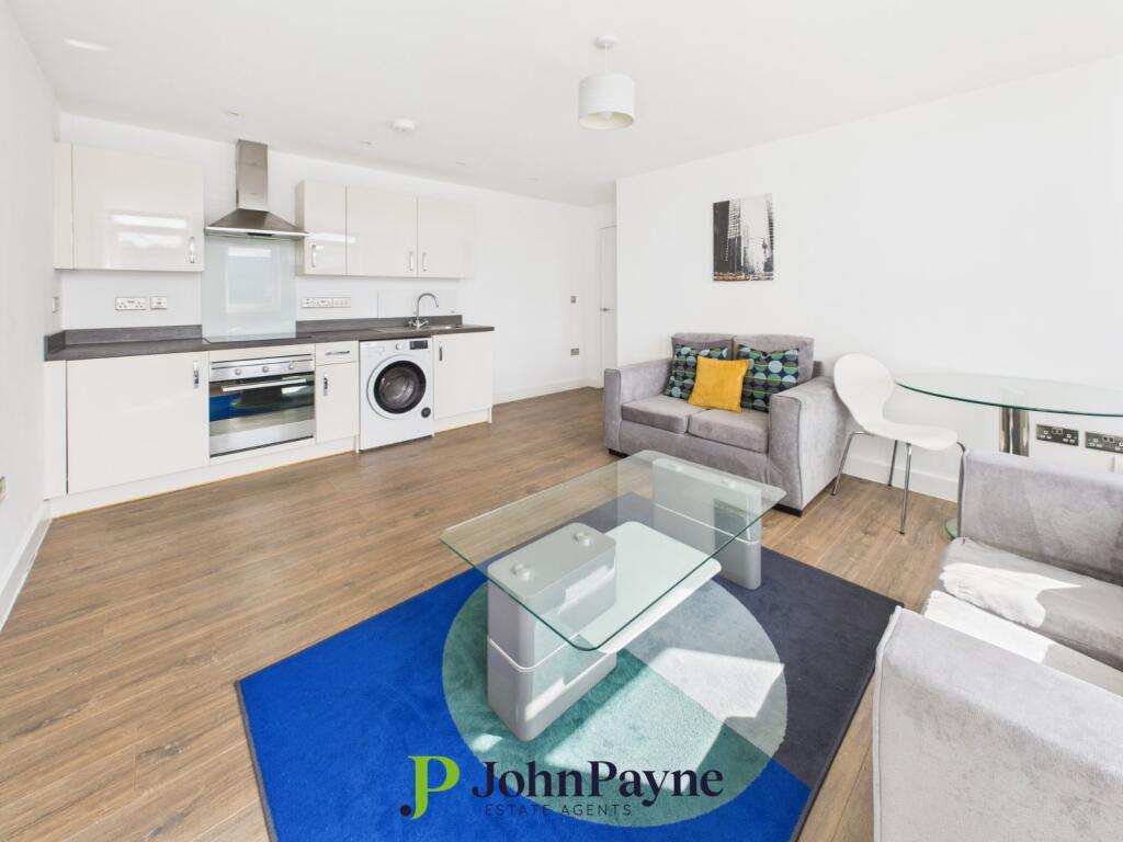 Living / Kitchen