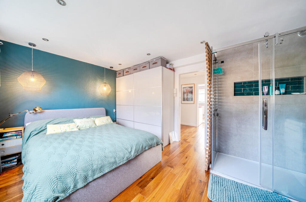 1386763-21-6932b7...