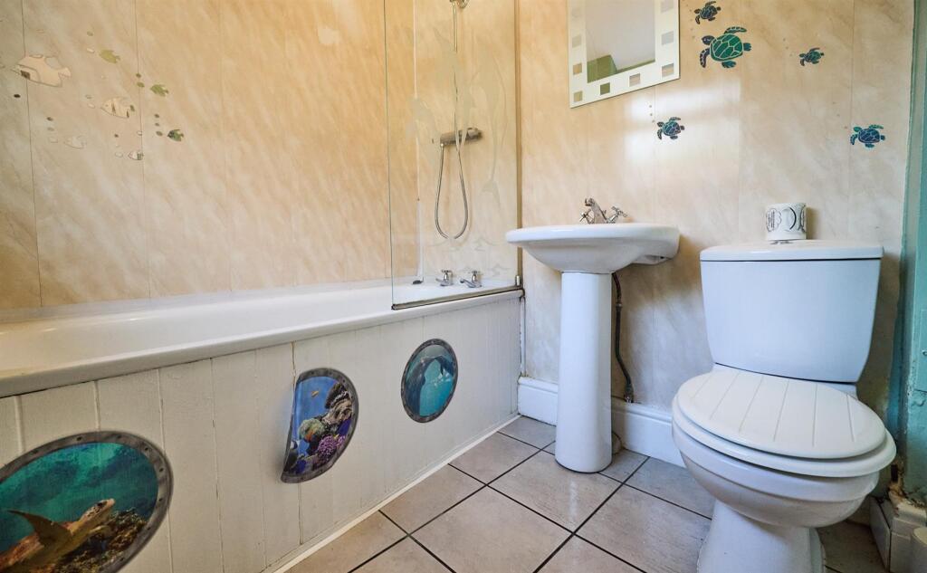 BATHROOM TO REAR