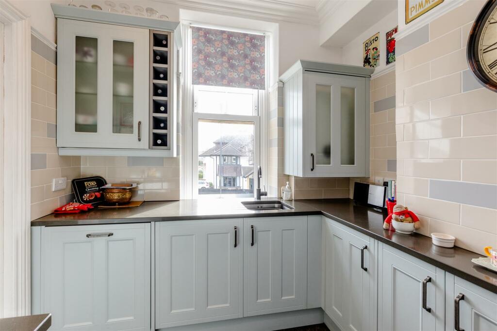 Henleaze Road, Henleaze Kitchen 2.jpg