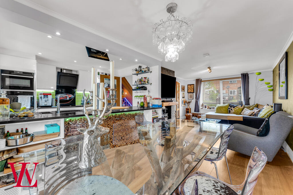 Living / Dining / Kitchen