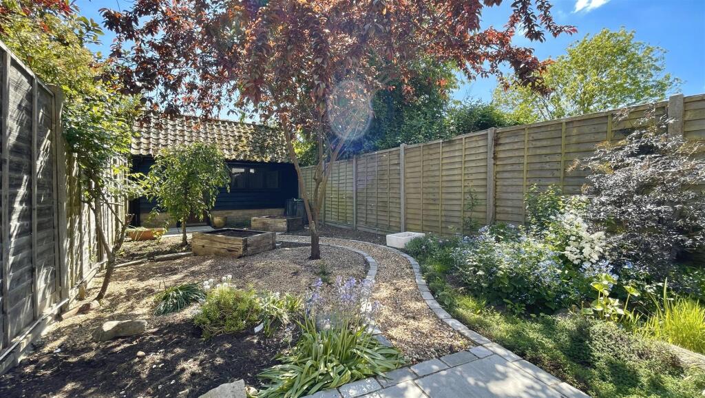Garden 2.jpg