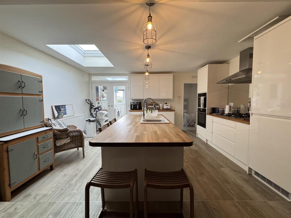 Photo 12-09-2025, 13 50 31.jpg