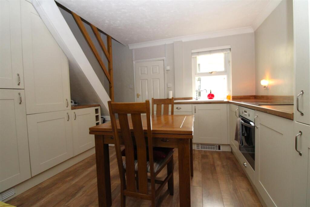 kitchen 3.JPG