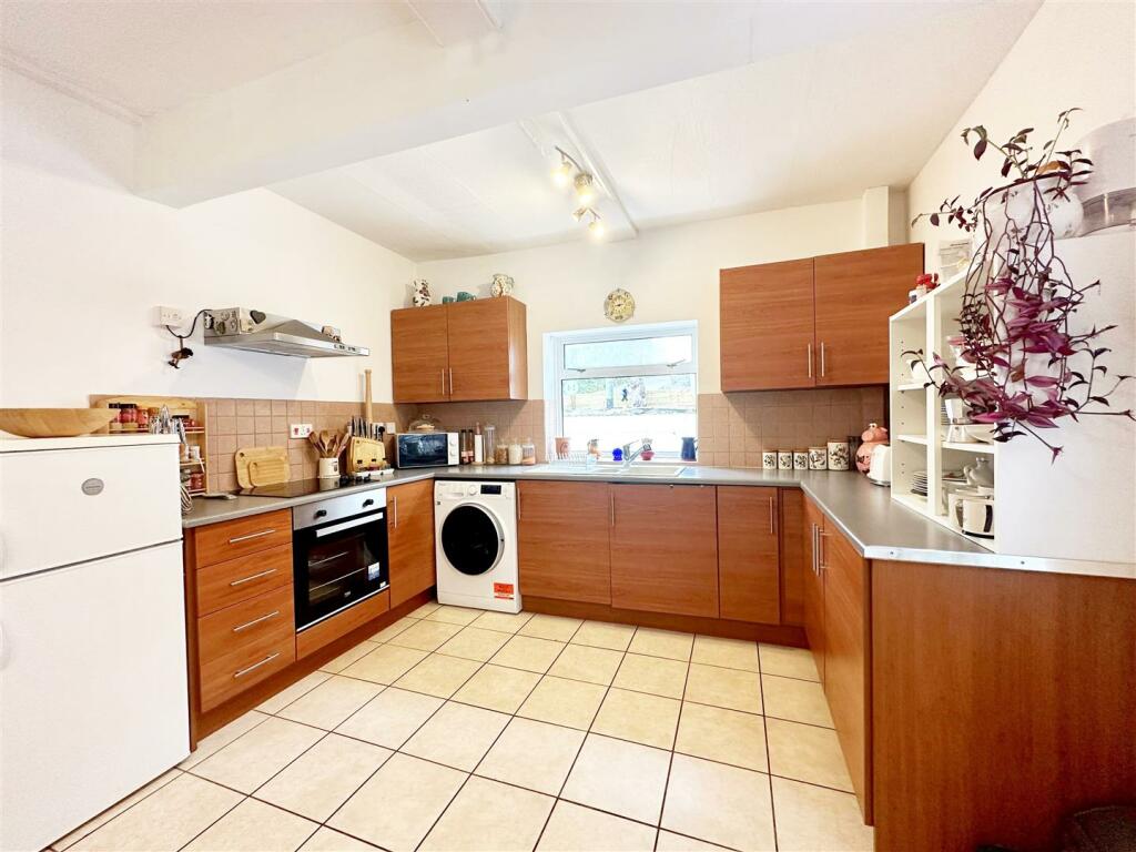 Kitchen.jpg