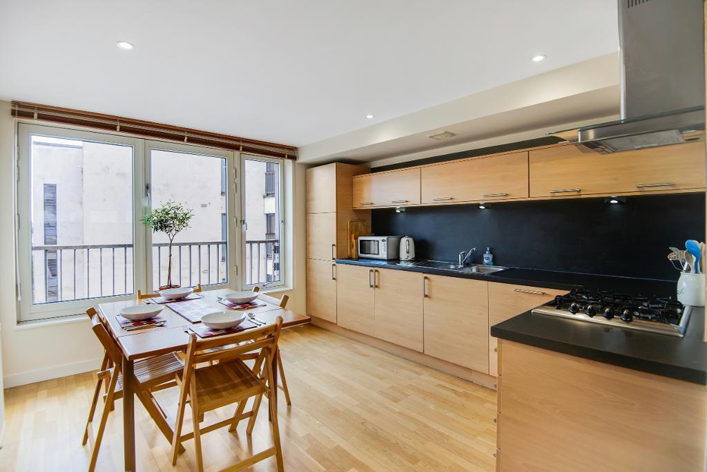 Kitchen/ Dining Area