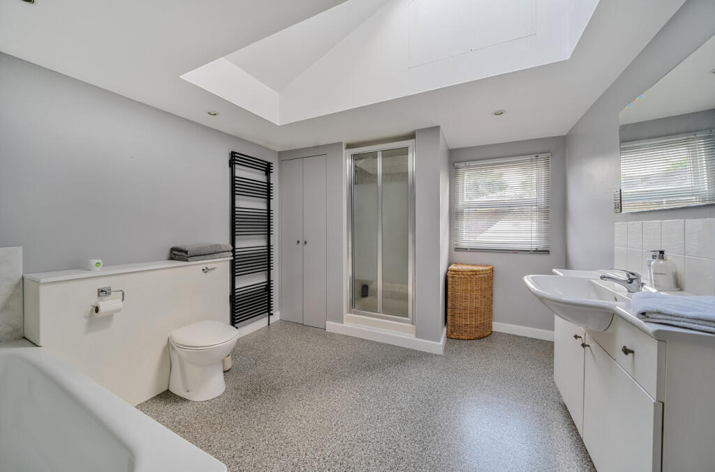 12-681ccde3d27a0-...