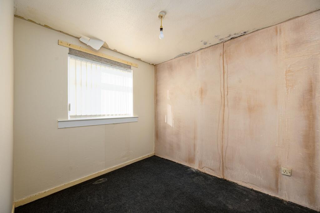 Bedroom Two (2)