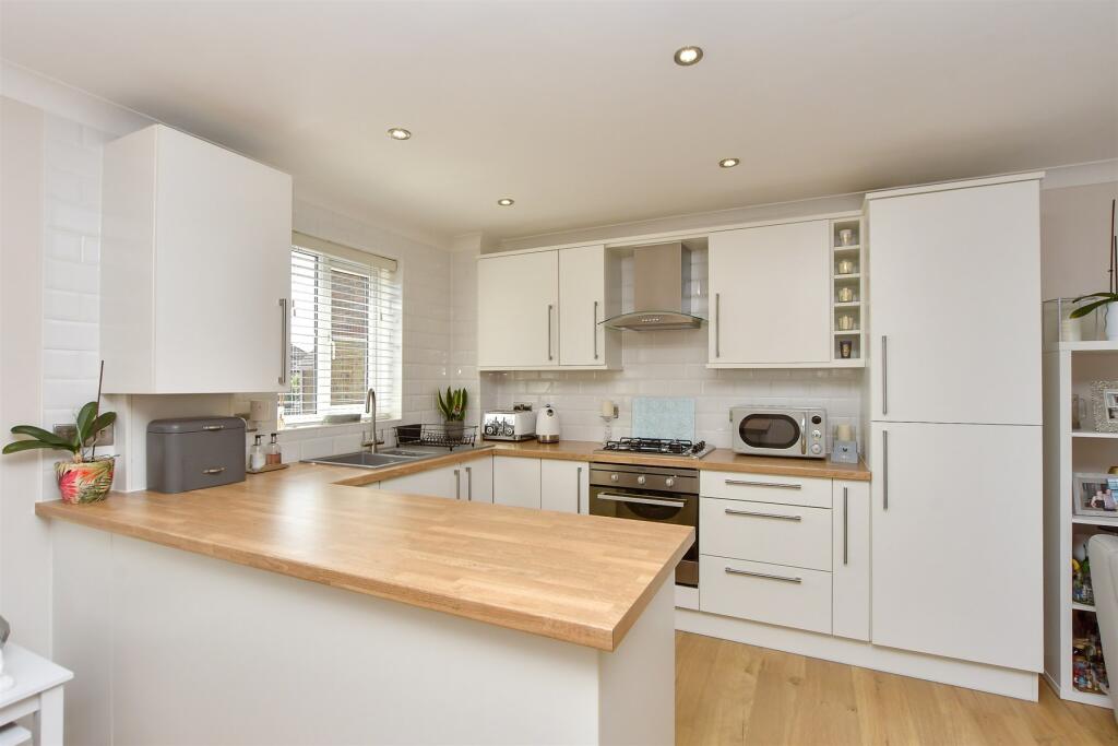 Kitchen/ Living Area