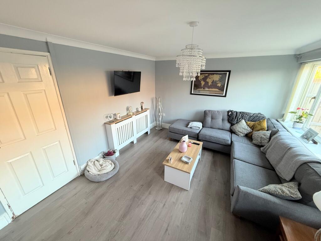 57036543-8364-4896-93EE-DF54C114224A