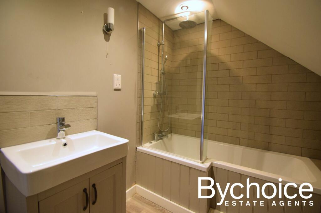 Main Bathroom