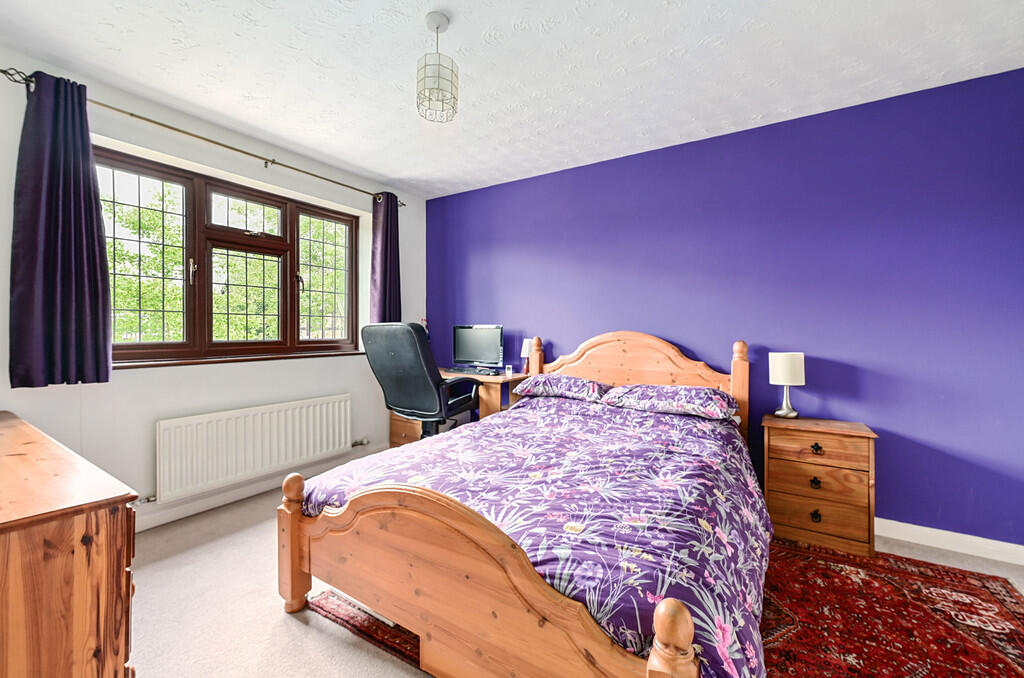 2 Reynolds Green ...