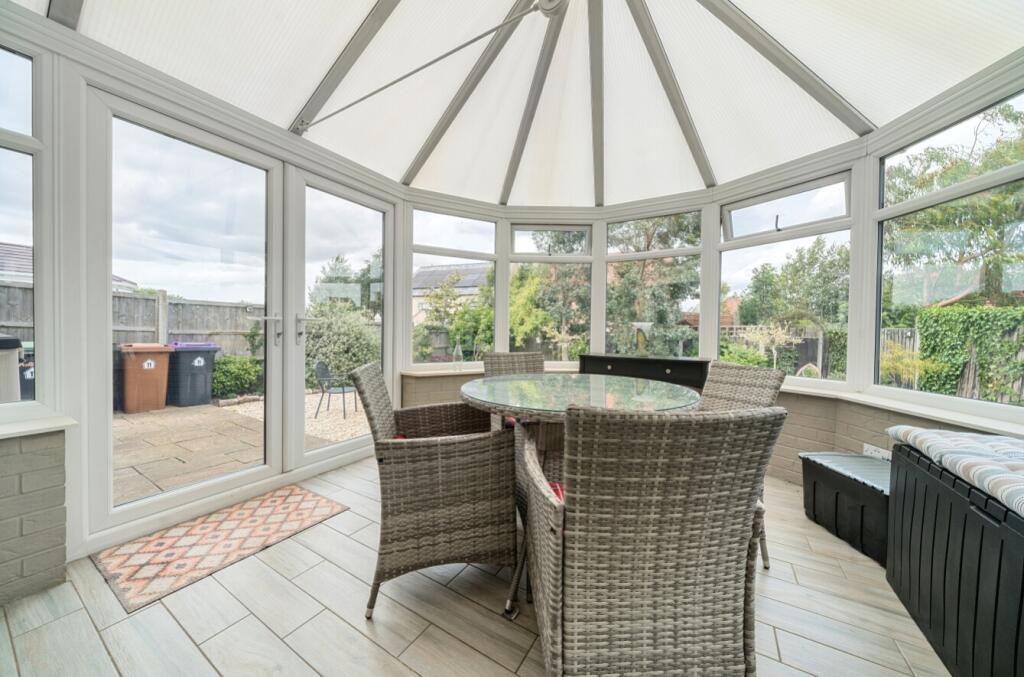 1303415-14-684051a74883c