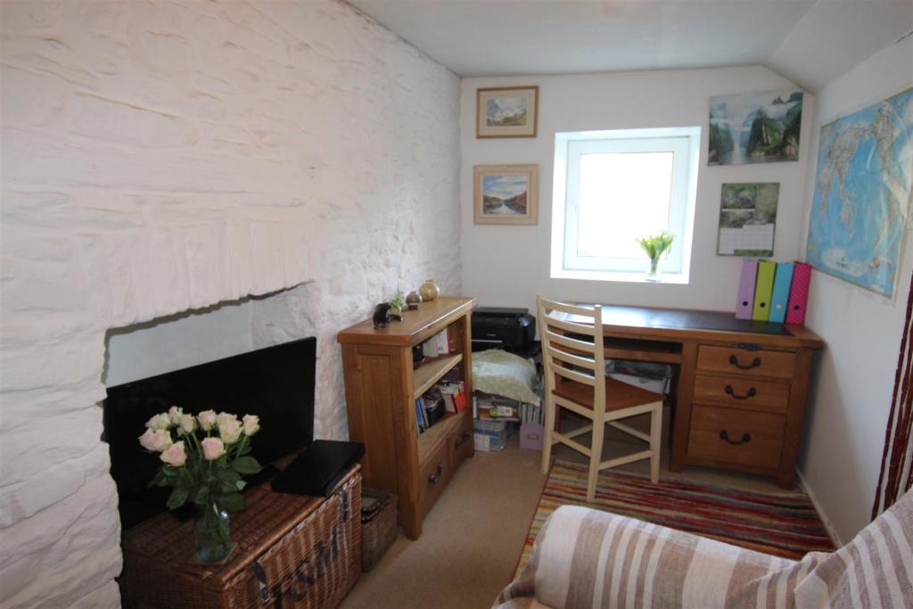 RECEPTION ROOM/BEDROOM 3