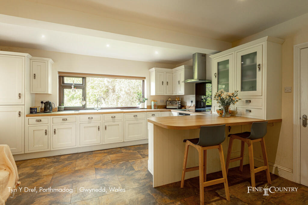 Kitchen Breakfast Room