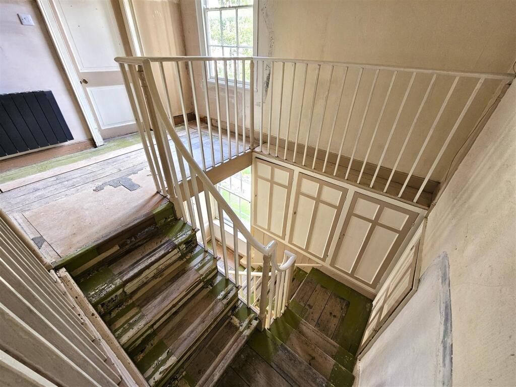 Second Floor Landing.jpg