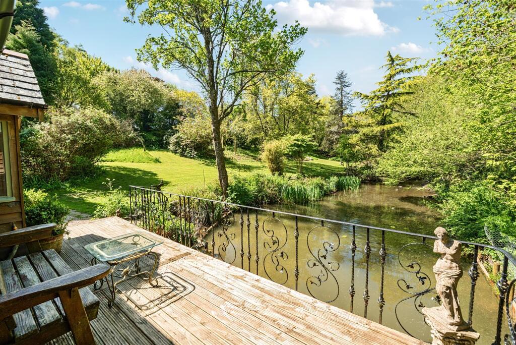 TRH Woodland Cabin Annexe.jpg