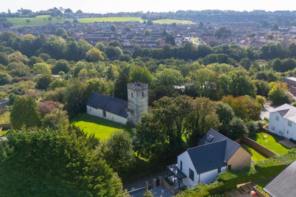 Award-winning Media team on EVERY Listing_4