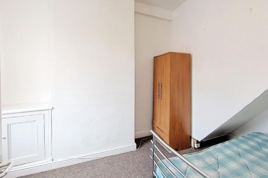 11 AVENUR RD EXT-08.jpg