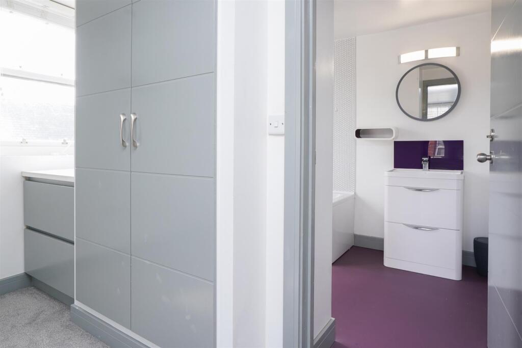 120 Shrubland Street-9.jpg