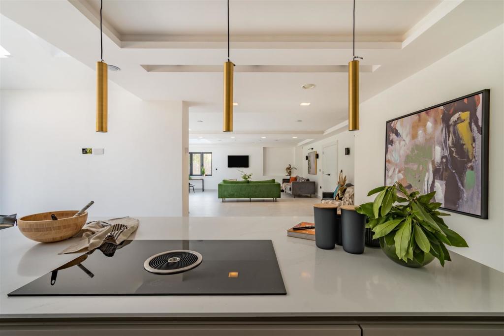 8496053-interior33.jpg
