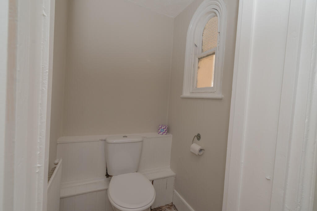 general 15 Vale Road