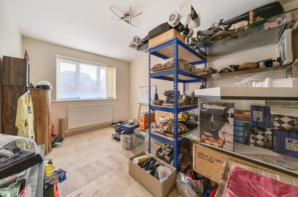 1380511-19-691214...