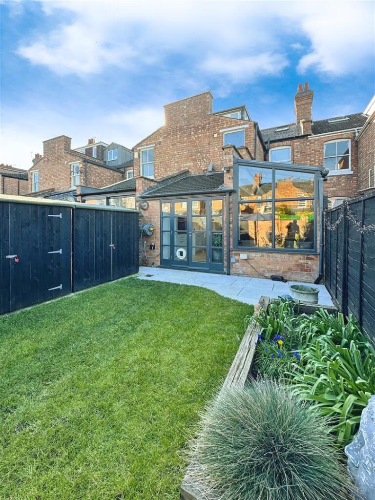 9176f718-image_picker_E864A6F9-F2E6-4916-8F94-A655