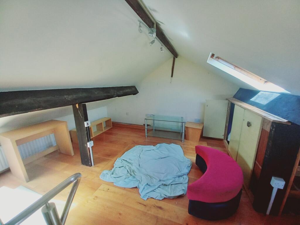 LOFT ROOM