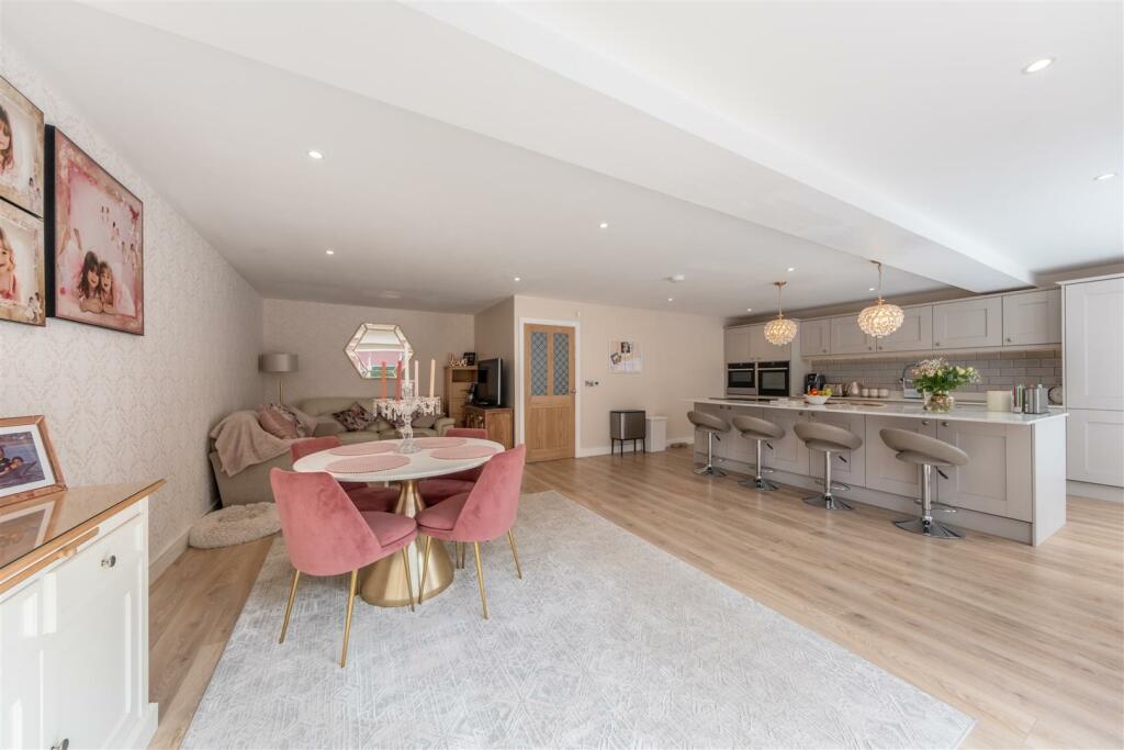 127a Crewe Road-006.jpg