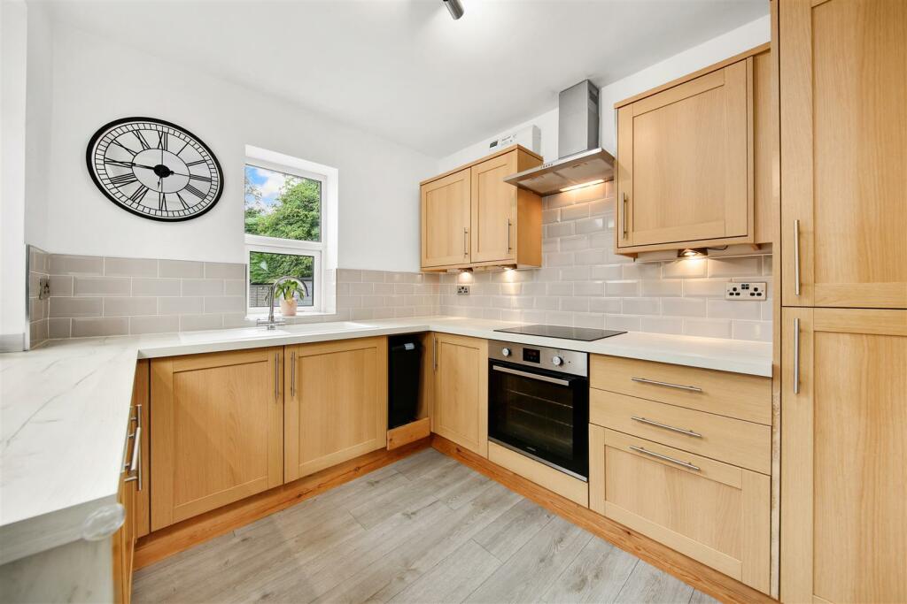 Kitchen4.jpg