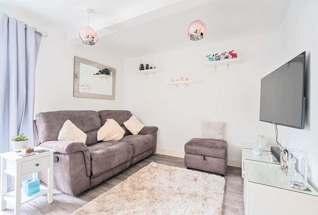 1311366-12-685693...